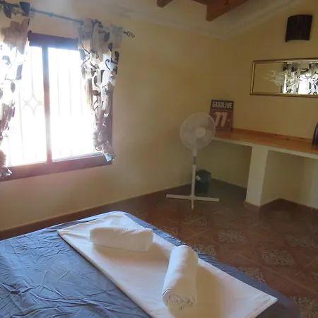 Higos Chumbos, Compartido Guest house *